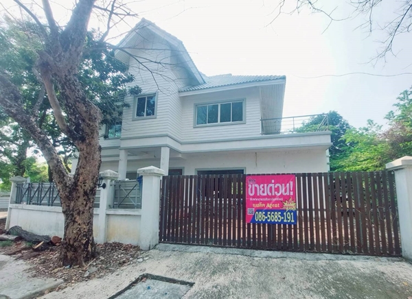 ขายบ้านเดี่ยวไม้อิงธาร 151 ตรว.วิวติดน้ำหลังมุม ติดถนน 2 ด้าน  7.9 ล้าน ใกลั ม.มหิดล เเม็คโคร เซนทรั