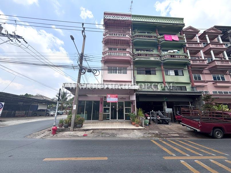 อาคารพาณิชย์ 2 คูหา ถนนสตรีวิทยา 2 ลาดพร้าว ใกล้โรงเรียนสตรีวิทยา 2