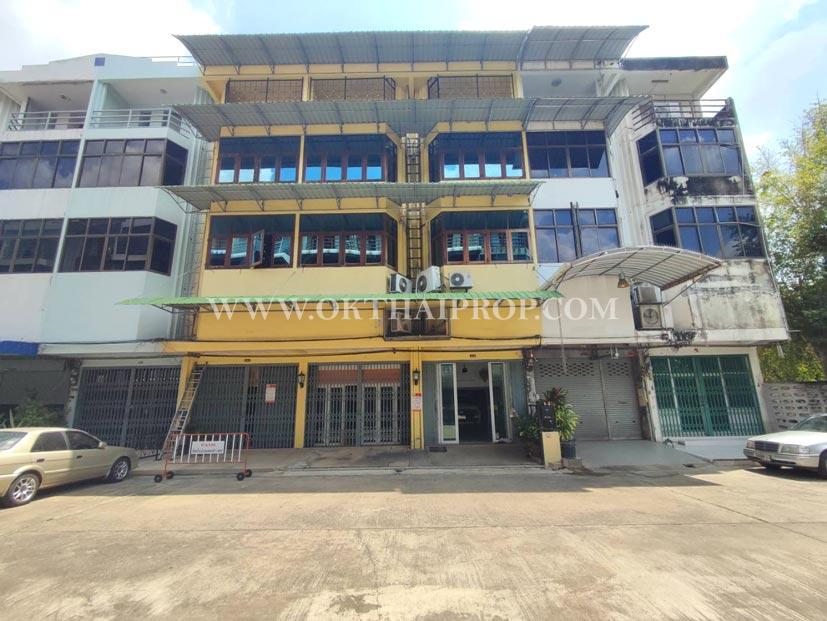 อาคารพาณิชย์ 4.5 ชั้น 3 คูหาติดกัน หมู่บ้านริมน้ำ จรัญสนิทวงศ์-บางพลัด ใกล้ MRT สิรินธร