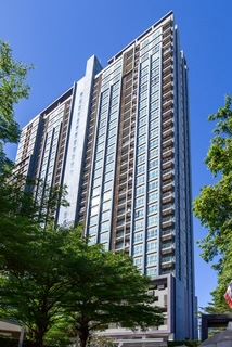 ไฮฟ์ สาทร