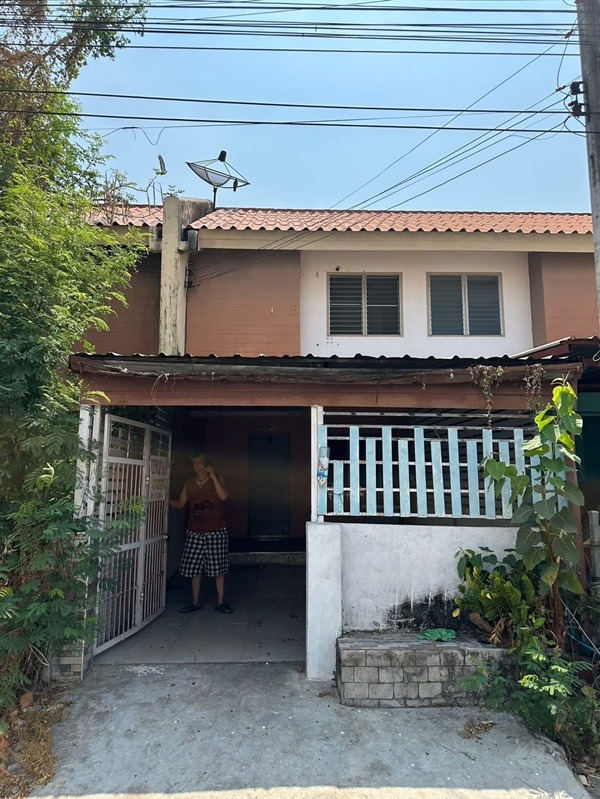 ให้เช่าบ้าน เอื้ออาทร 7/1 คลอง 7 ธัญญบุรี ปทุมธานี เดือนละ 4,000 บาท โทร 0866675297