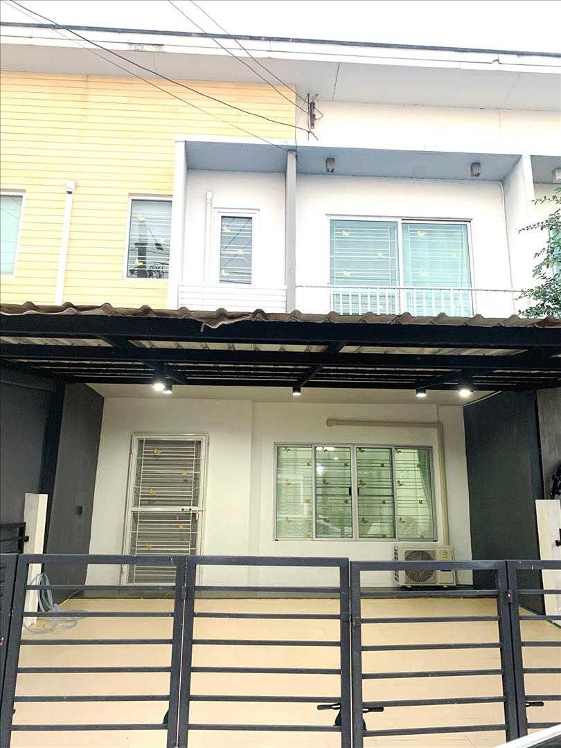 ให้เช่าทาวน์โฮม The Connect ทางด่วนวัชรพล สภาพดี เฟอร์ฯครบ พร้อมเข้าอยู่ ใกล้รร.สารสาสน์