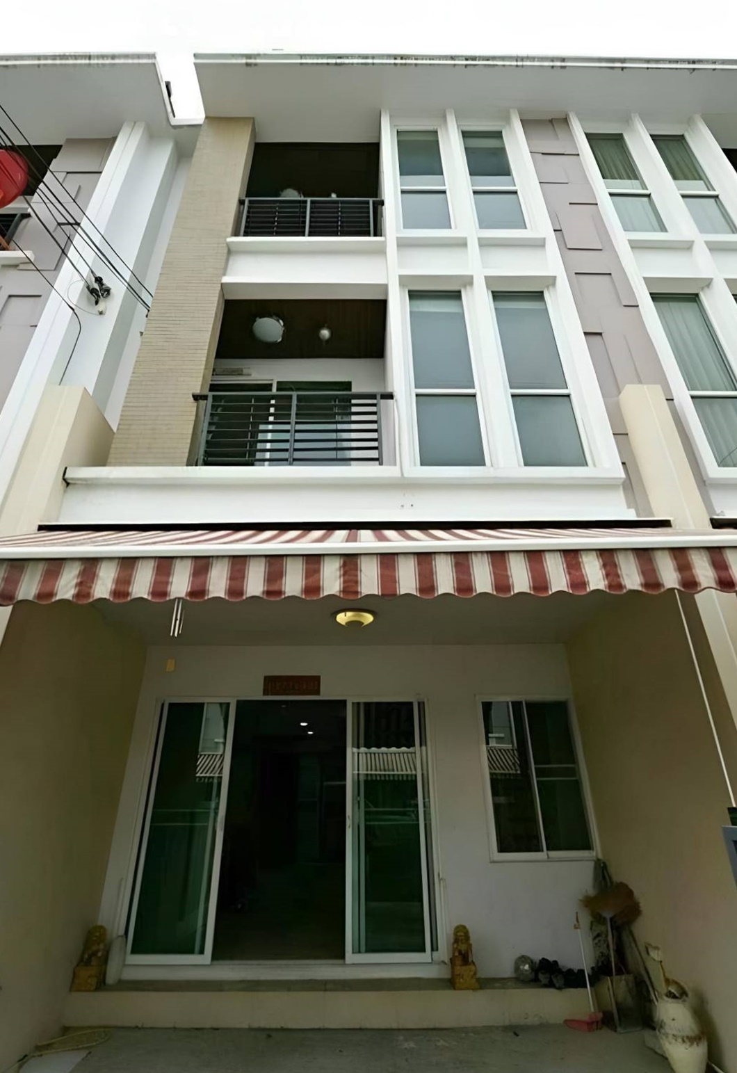 T 1513 ให้เช่า ม.บ้านกลางเมือง S-sense อ่อนนุช-วงแหวน บ้านสวยสภาพดี ทำออฟฟิศจดทะเบียนได้