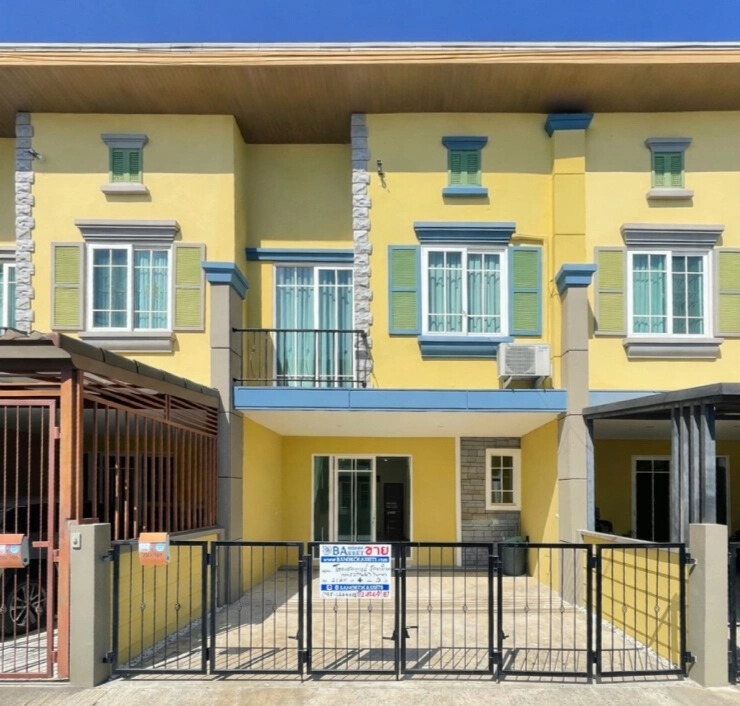 โกลเด้นทาวน์ รัตนาธิเบศร์-สถานีรถไฟฟ้าไทรม้า