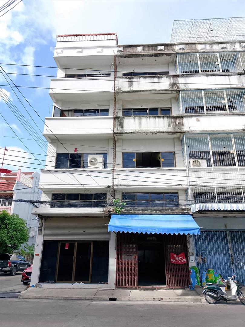 ให้เช่าอาคารพาณิชย์5ชั้น จันทน์32 มีห้องน้ำและห้องนอนทุกชั้น ใกล้สถานีรถไฟฟ้าสุรศักดิ์ เหมาะสำหรับทำ