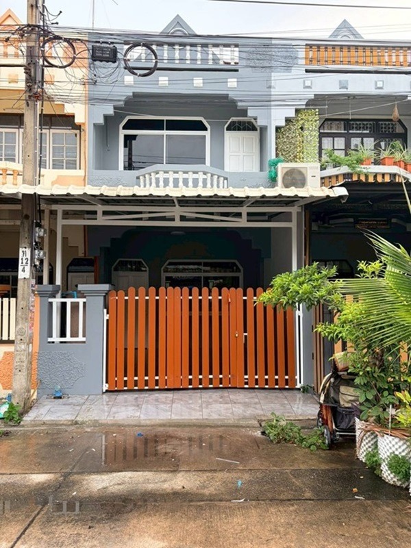 ขายบ้าน ขายทาวน์เฮ้าส์ 2 ชั้น รีโนเวทใหม่ หมู่บ้านพีเอส วิลล่า เพชรเกษม 69