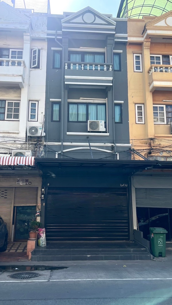 เช่าออฟฟิศ อาคารพาณิชย์ ตึกแถวให้เช่า 3 ชั้นครึ่ง หมู่บ้านกัญญาเฮ้าส์ ซอยด่านสำโรง62 โทร 0974563645