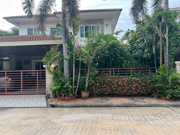 ขายเพียง 6.5ล้านบาท บ้านเดี่ยว2ชั้น สภาพพร้อมอยู่ ร่มรื่น สงบ เพื่อนบ้านน่ารัก ไม่เคยปล่อยเช่า เนื้อ
