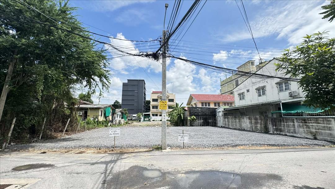 ขายที่ดิน ลาดพร้าว 101 แยก 46 ถมแล้ว 96 ตร.ว. ราคาเพียง 48,000 บาท/ตารางวา เท่านั้น 