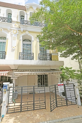 ให้เช่าทาวน์โฮม 3 ชั้น หลังริม บ้านกลางกรุง เดอะรอยัล เวียนนา รัชวิภา (Baan Klang Krung The Royal Vi