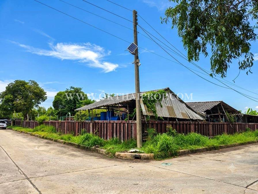 ที่ดินพร้อมสิ่งปลูกสร้าง คลองหลวง ถนนเอราวัณ1 ต.คลองสอง อ.คลองหลวง จ.ปทุมธานี