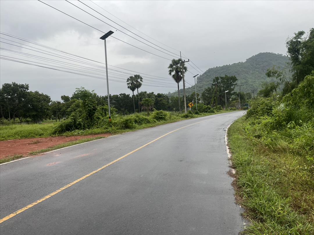 ขายที่ดิน 107 ตรว โฉนดครุฑแดง ติดถนนหลวง วิวเขาชัด ใกล้สนามกอล์ฟ จปร