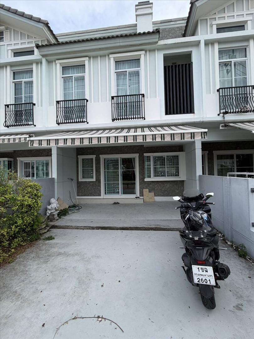 หมู่บ้านอินดี้ ศรีนครินทร์ แพรกษา