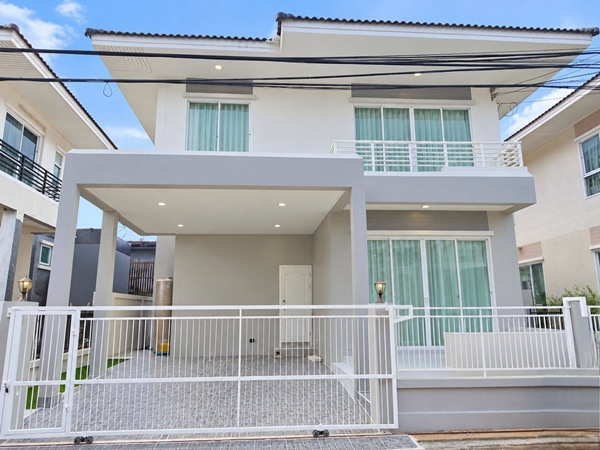 ขายถูก  บ้าน 2 ชั้น ม.พัฒนาสิริ เดอะไพร์ด 38.3 ตร.วา 3 นอน 3 น้ำ รีโนเวทใหม่ พร้อมอยู่ ใกล้แฟชั่นไอส